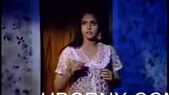 Fresh Indian Actress Stars In Sexy Hindi Movie