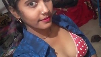 Village Girls In India Show Off Their Bodies And Nipples