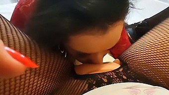 Angel Lima Gives A Blowjob To Cléo Cadillac'S Big Clit